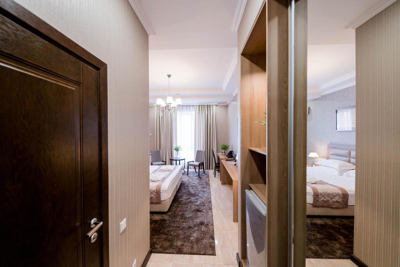 Oasis Residence Bishkek Exteriör bild