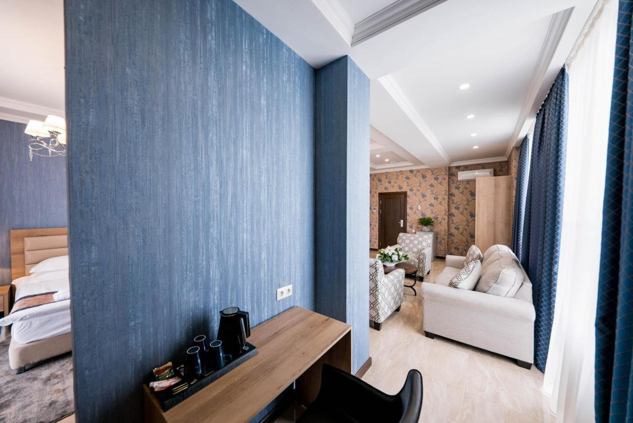 Oasis Residence Bishkek Exteriör bild